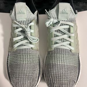 Ultraboost 19 ice mint size 9.5